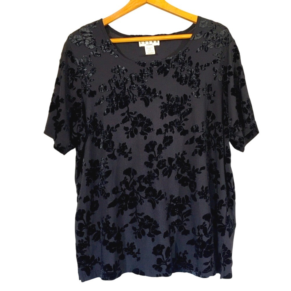 Erena Dark Floral Burnout Velvet‎ Tee Shirt